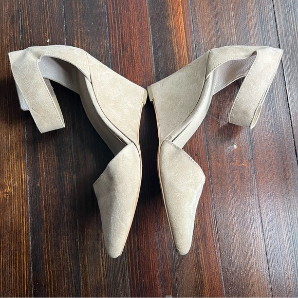 a.n.a Suede wedge heels size 8.5 - Picture 2 of 7